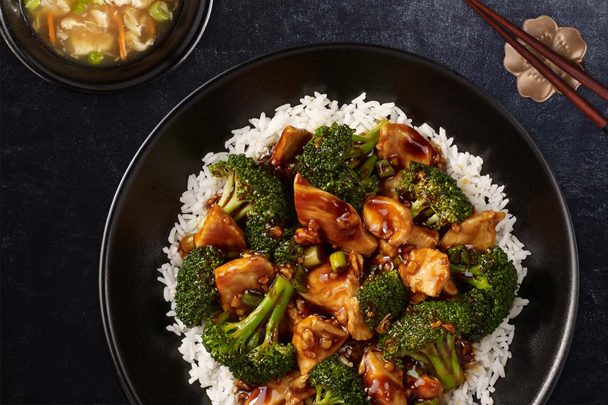 Chicken with Broccoli Dish Presentation